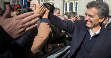 Mauricio Macri lors d'un bain de foule en 2013