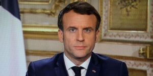 Emmanuel Macron, président de la République française, annonçant des mesures contre le coronavirus.