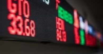 Bourse de Paris : les échanges ont repris, trois heures après une panne géante Les échanges sur les marchés actions et dérivés d'Euronext se sont interrompus ce matin, pendant plus de trois heures, à la suite d’une panne géante.